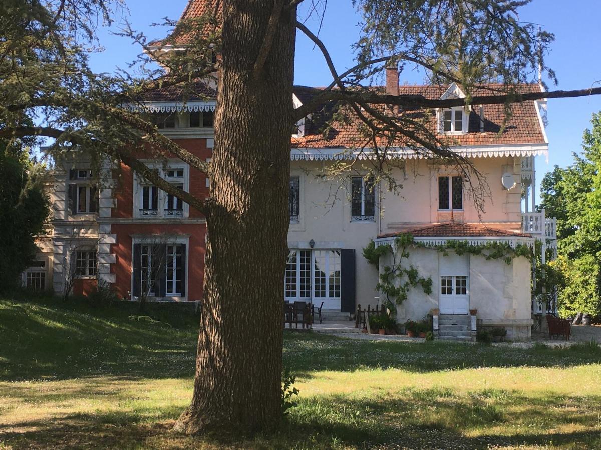 Manoir De L'Epine Bed and Breakfast Saint-Séverin Εξωτερικό φωτογραφία